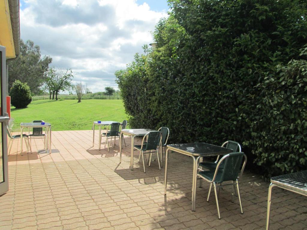 Hotel - Restaurant Du Lac - Agen بُ المظهر الخارجي الصورة