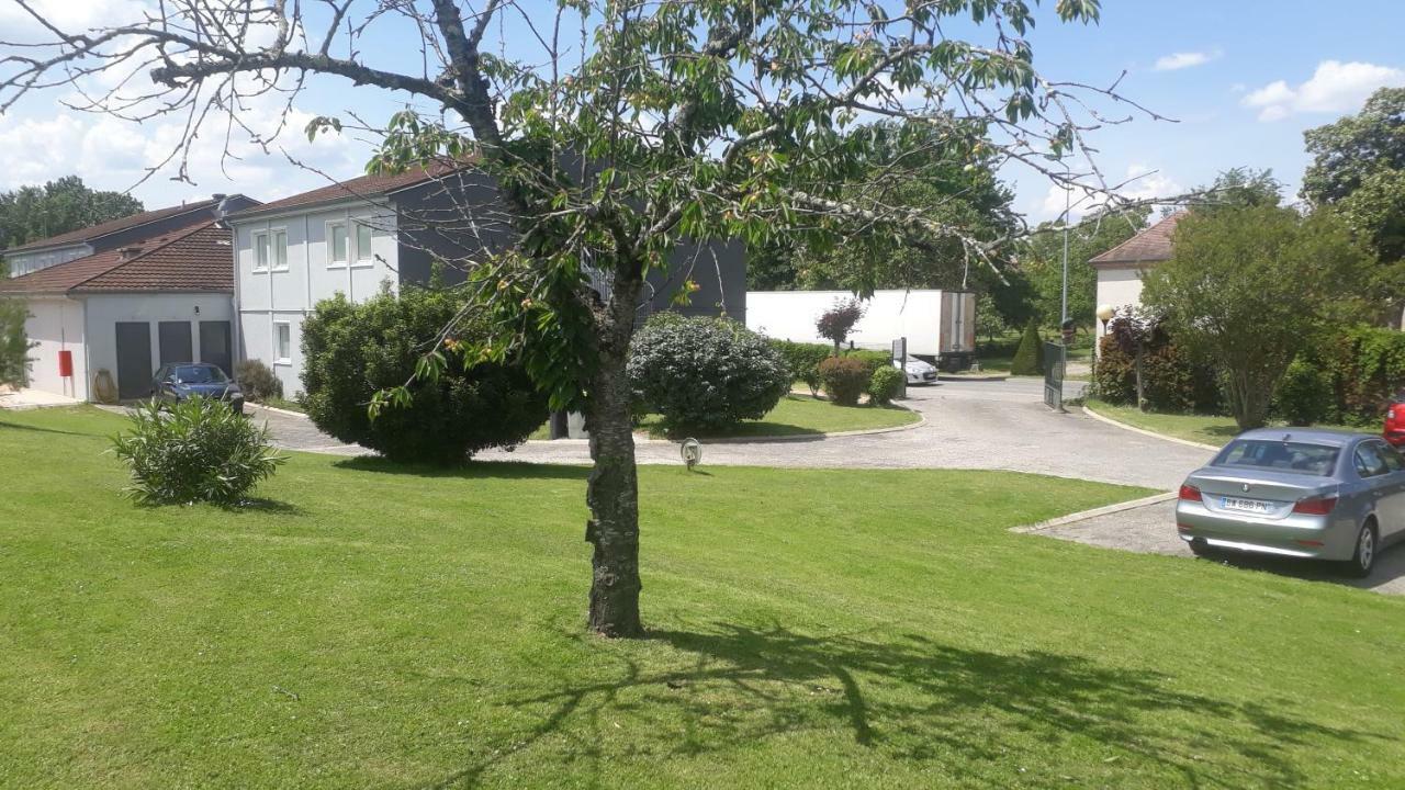 Hotel - Restaurant Du Lac - Agen بُ المظهر الخارجي الصورة